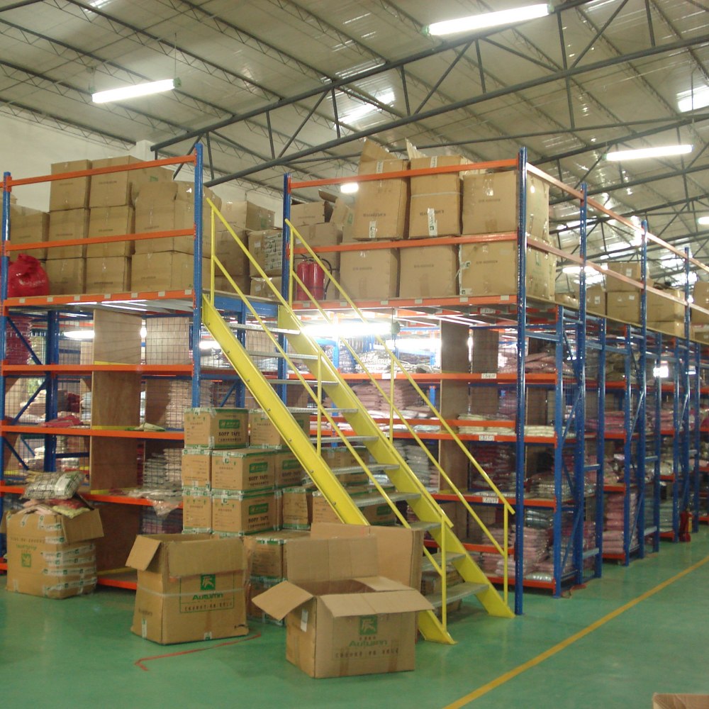 Making the Most of Vertical Space with Our Long Span Shelving or Selective Pallet Racking Supported Mezzanines, Available in 2-4 Floor Levels, 200KG-1 Ton per Layer of Racks